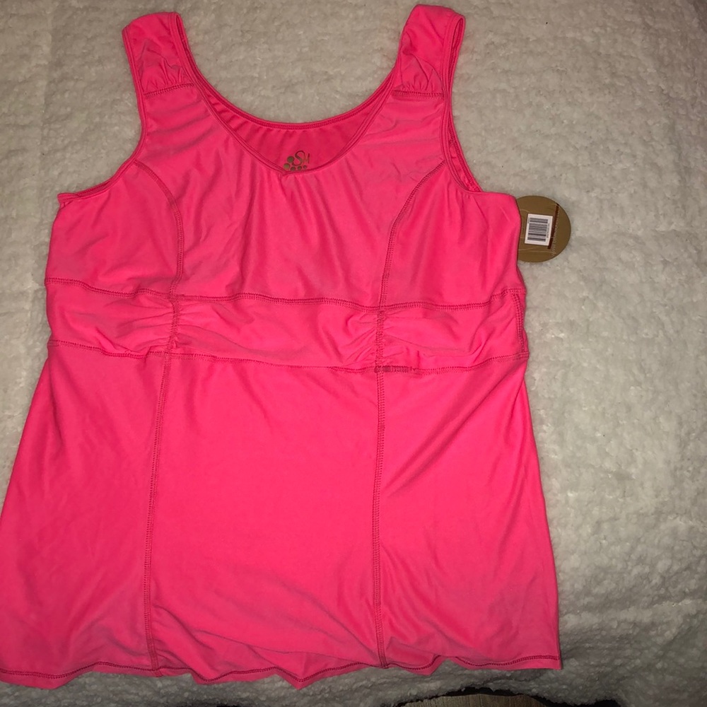 Women’s work out shirt Large